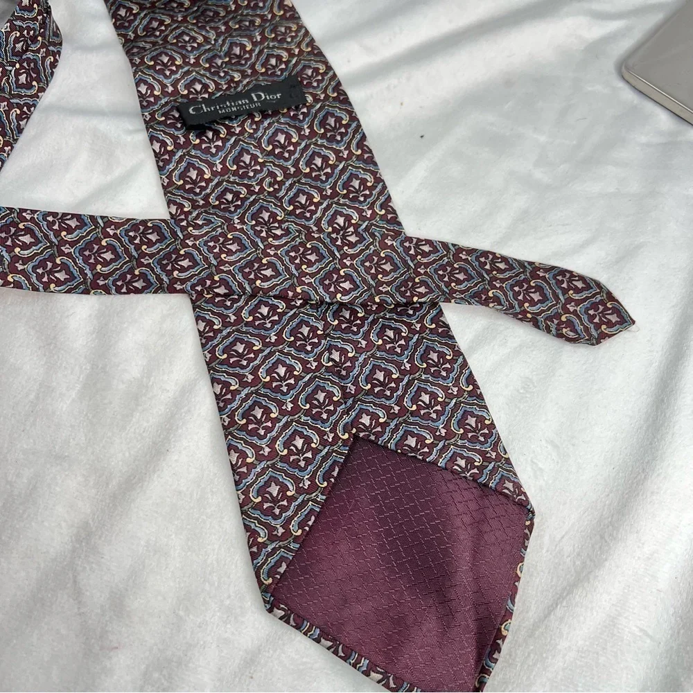 CHRISTIAN DIOR Handsome Men’s Silk Tie - Picture 2 of 7